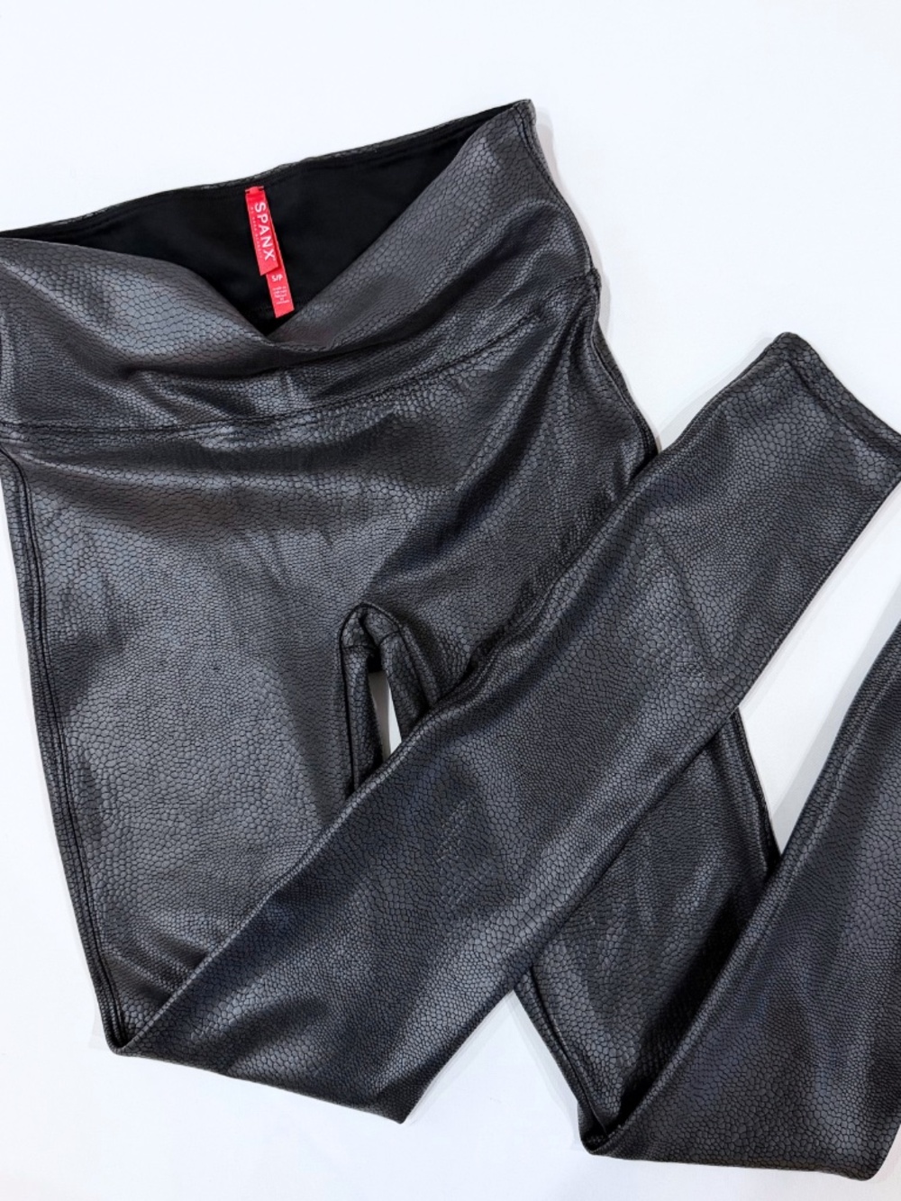 SPANX Faux Leather Pebbled Croc Leggings Black Size S Moto Office Siren